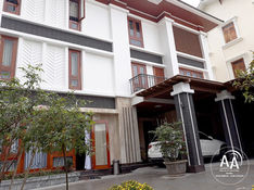               NGÔI NHÀ MƠ ƯỚC