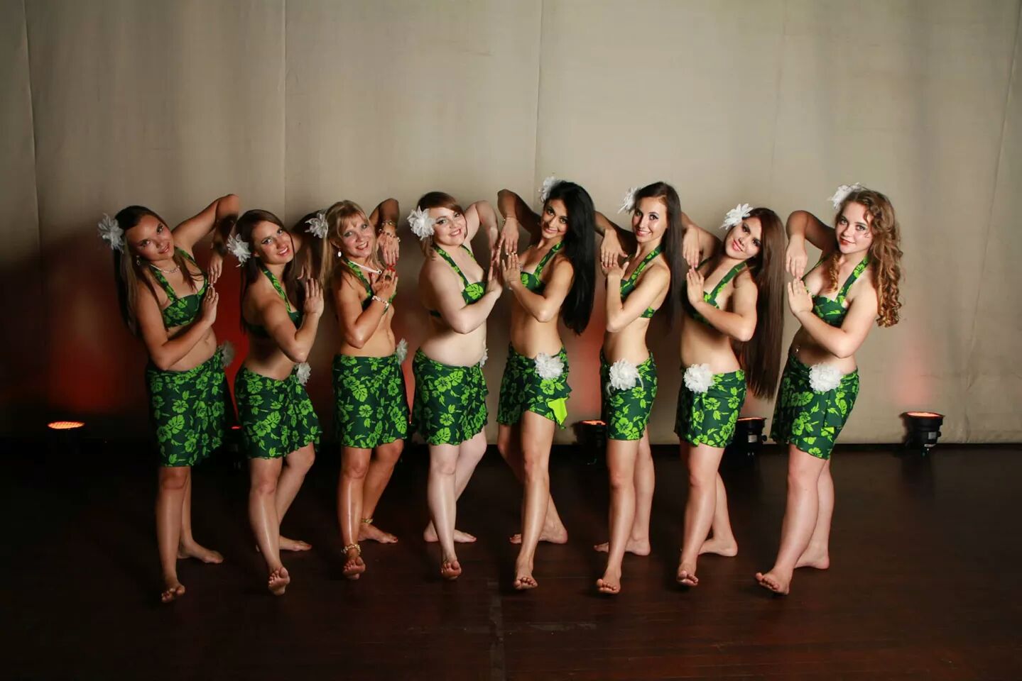 Hula Dancers