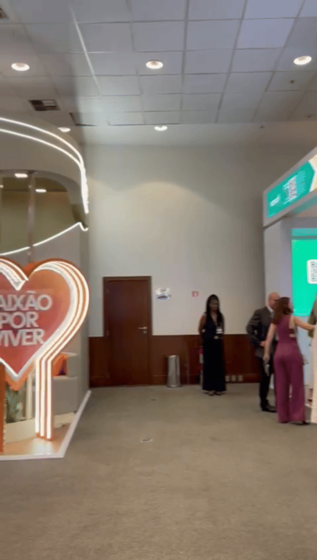No Congresso Brasileiro de Dermatologia 2025, a Phygital Solutions apresentou uma ativação interativa com IA Booth e Social Wall para a GSK.