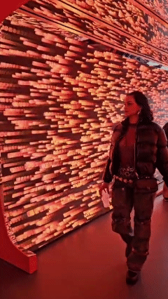 Ativações do Itaú no The Town 2025 criadas pela Phygital Solutions integraram tecnologia, gamificação e propósito em uma jornada conectada entre Cofrinho Interativo e “Você no Controle”.