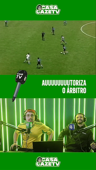 Cabine de Narração Casa CazéTV com torcedor gravando sua própria narração esportiva em uma experiência interativa desenvolvida pela Phygital Solutions em parceria com a TM1.