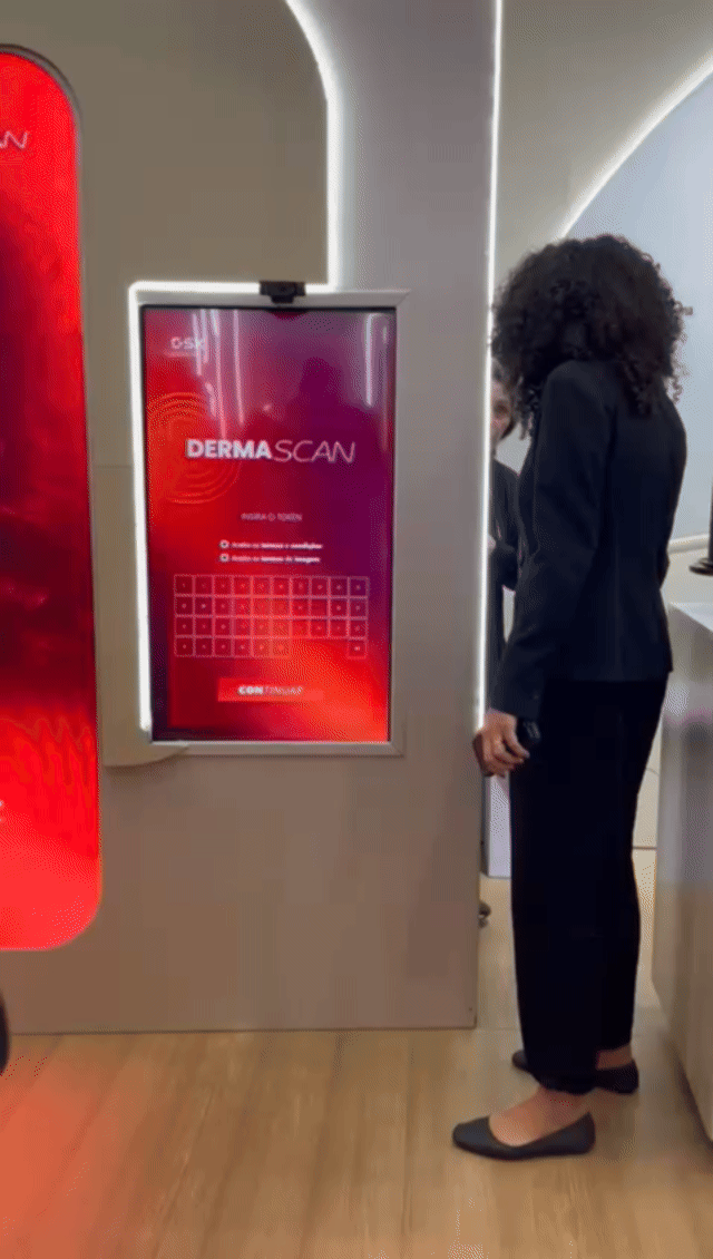 No Congresso Brasileiro de Dermatologia 2025, a Phygital Solutions apresentou uma ativação interativa com IA Booth e Social Wall para a GSK.