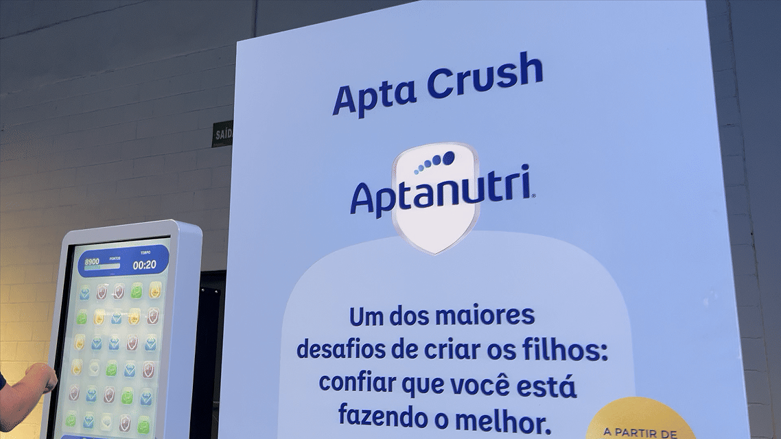 Engajamento do público em ativação interativa da Danone desenvolvida pela Phygital Solutions