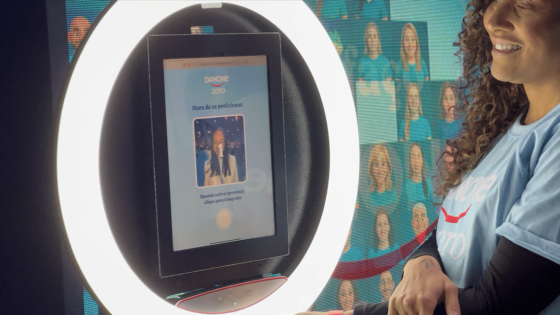 Engajamento do público em ativação interativa da Danone desenvolvida pela Phygital Solutions