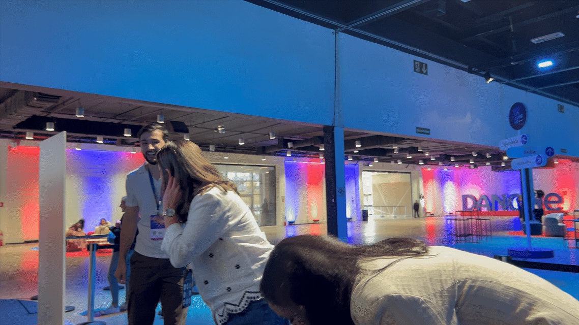 Engajamento do público em ativação interativa da Danone desenvolvida pela Phygital Solutions