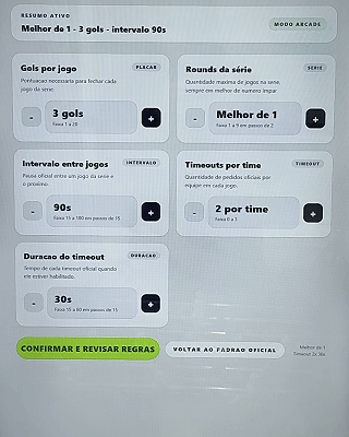 Mesa de Pebolim AI Phygital em ambiente de evento, com visual esportivo inspirado na Copa do Mundo e experiência interativa com inteligência artificial.