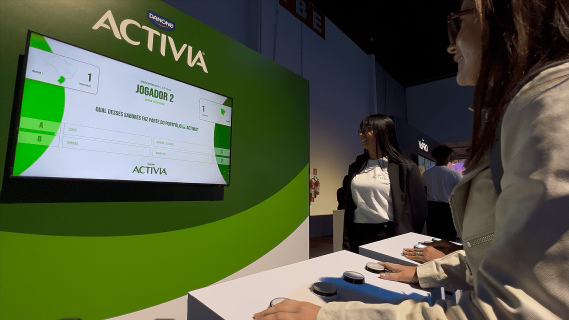 Engajamento do público em ativação interativa da Danone desenvolvida pela Phygital Solutions