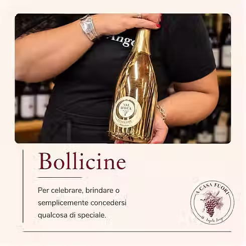 Selezione di bollicine per brindisi e occasioni speciali da A Casa Fuori, enoteca in zona