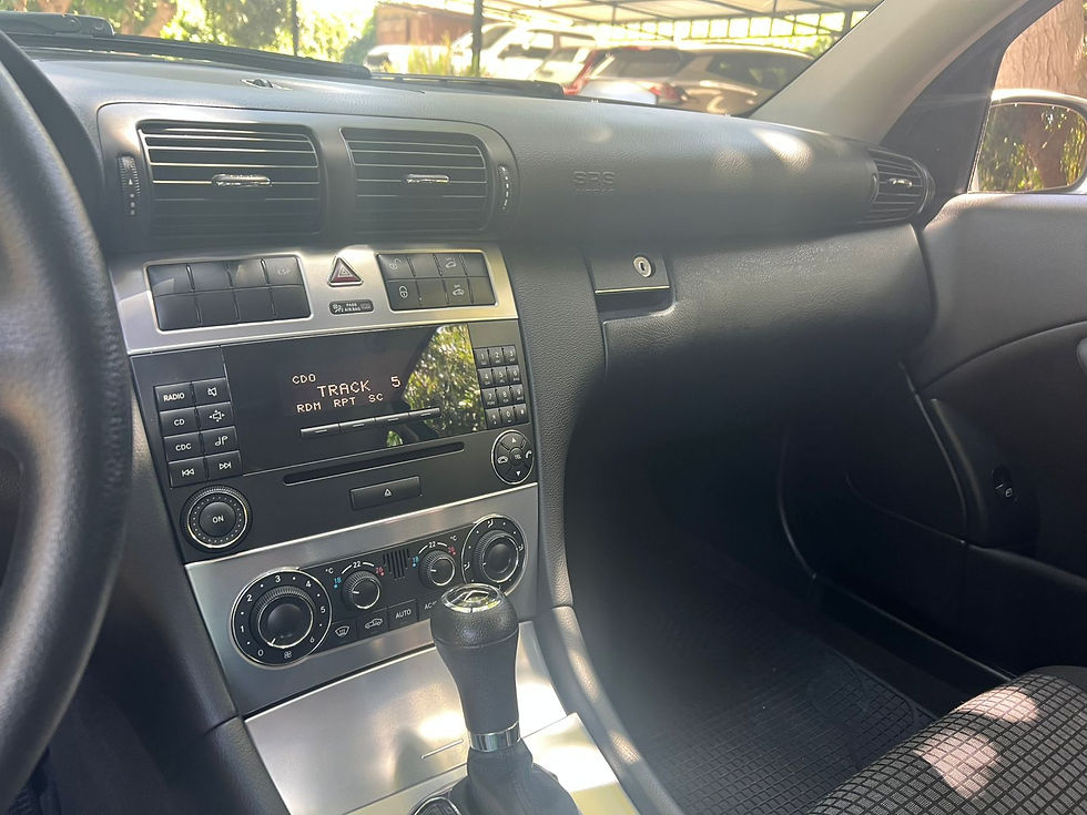 Miniatura: Mercedes Benz C200