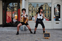 Les crieuses publiques