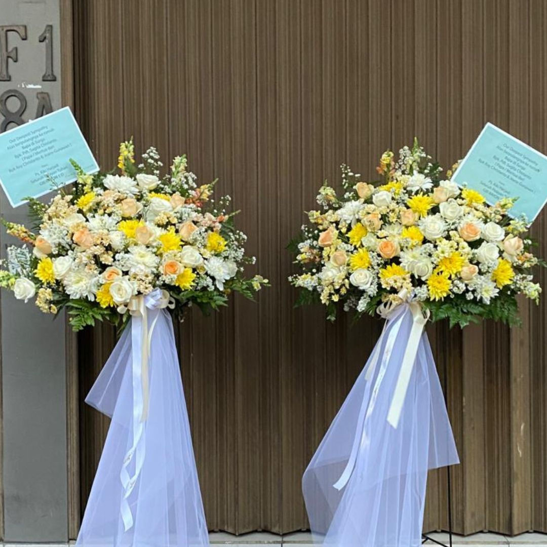 Claire Standing Flowers