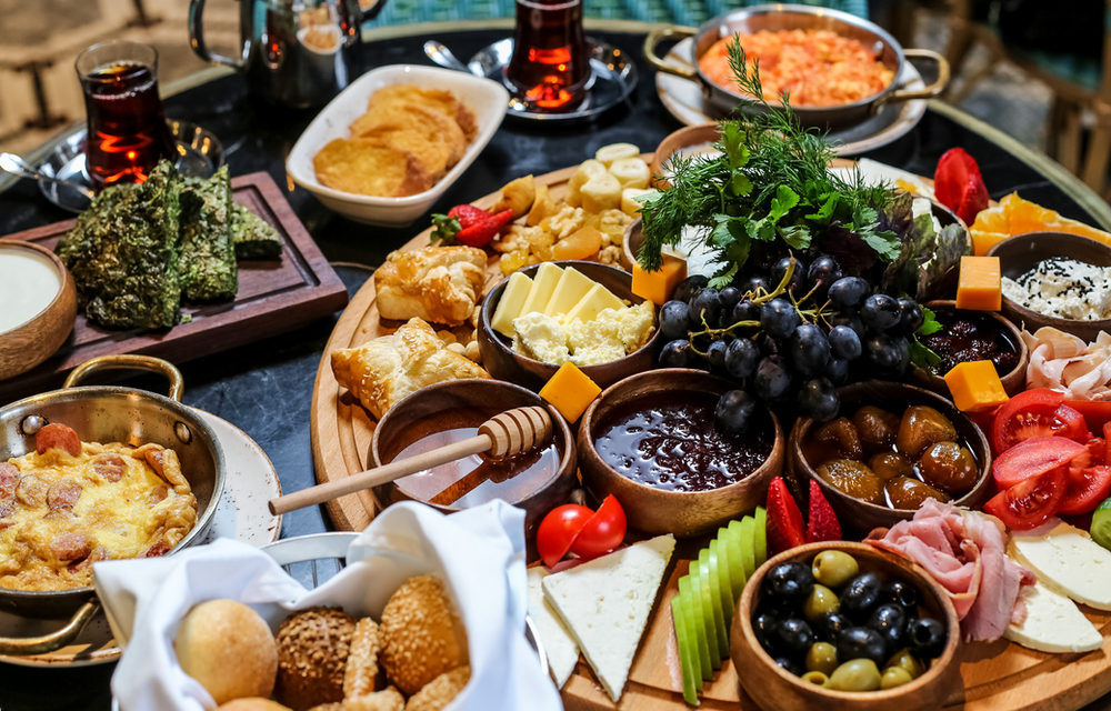 הטברנות הכי שוות באתונה — ענת גרוס לאור