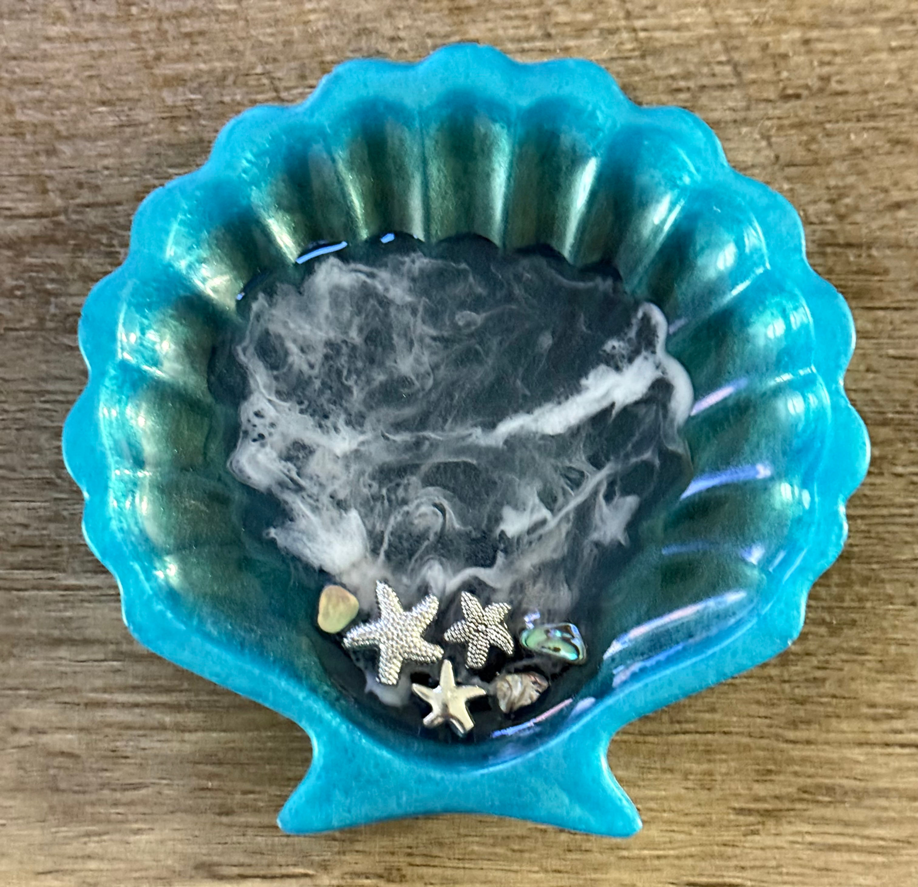 Ocean Resin Shell Trinket Dish – 4.25" x 4.25"