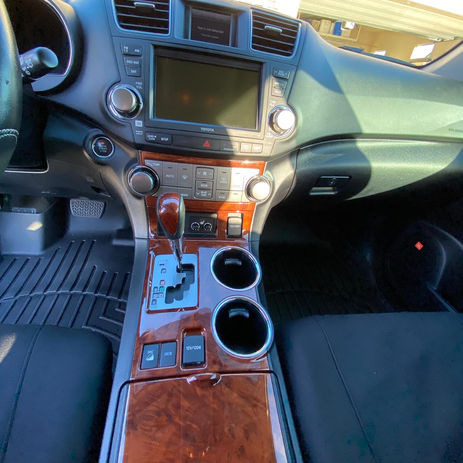 SUV center console deep cleaning