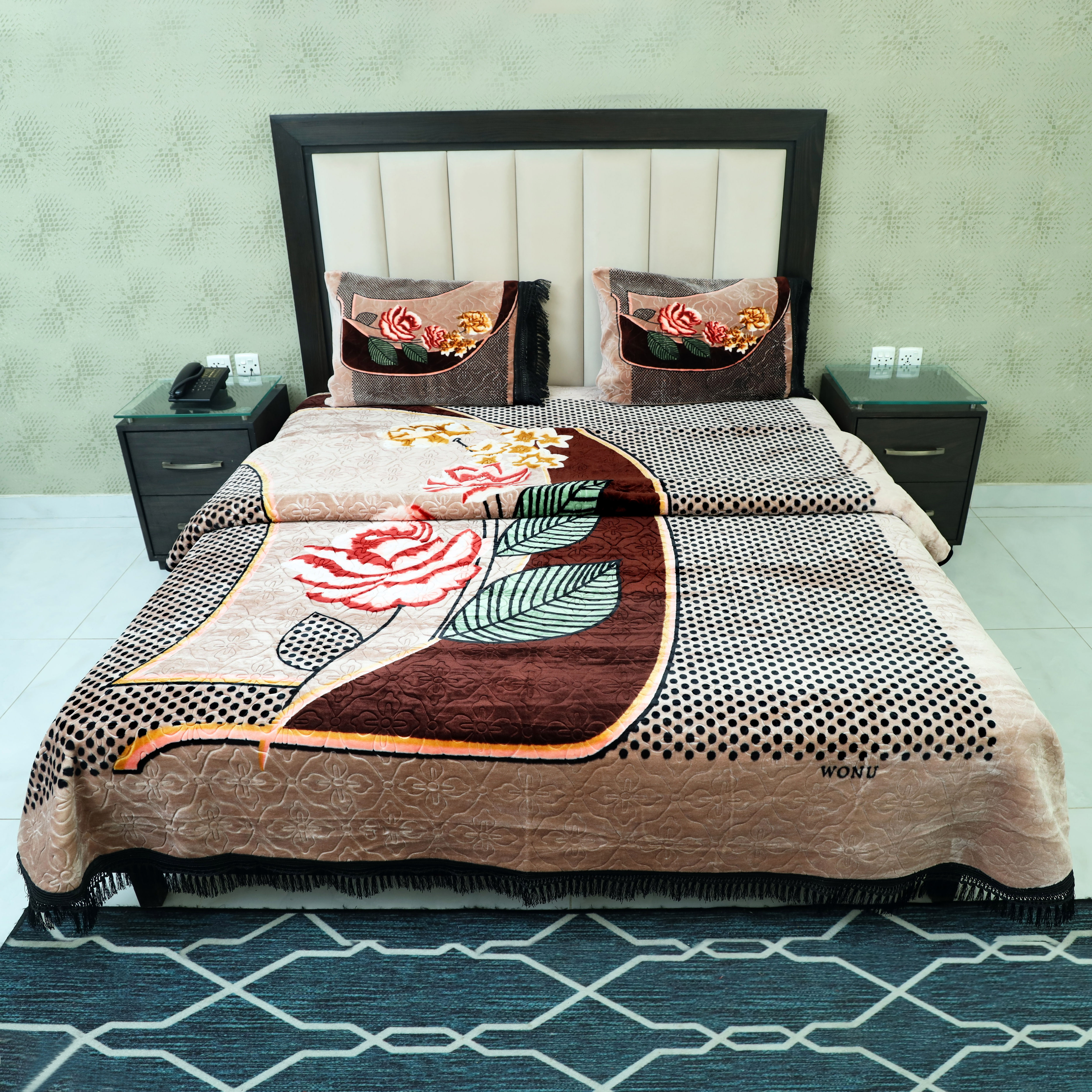 Uno-1 4-Pcs Bed Cover Set