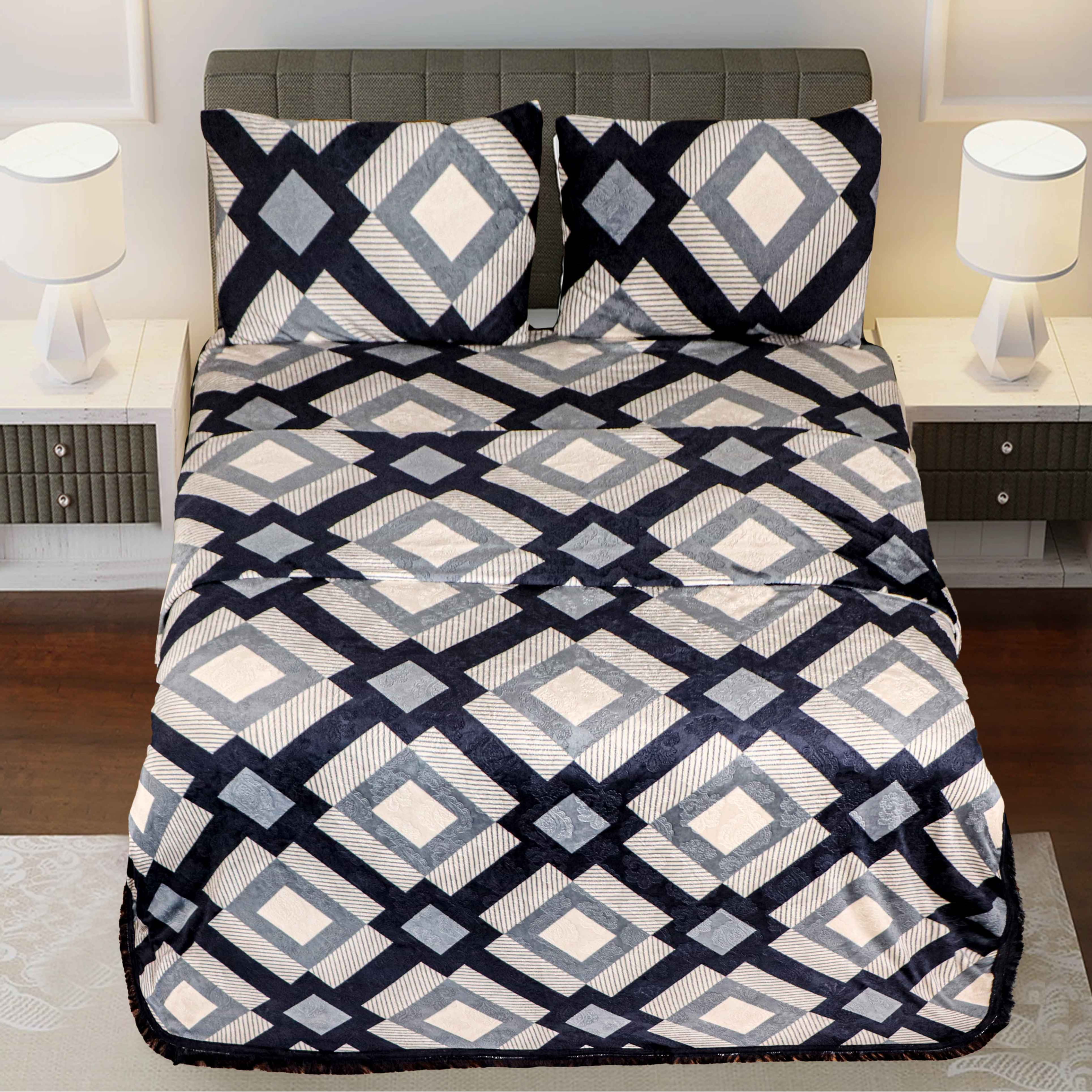Flannel 4-Pcs Bed Cover Set