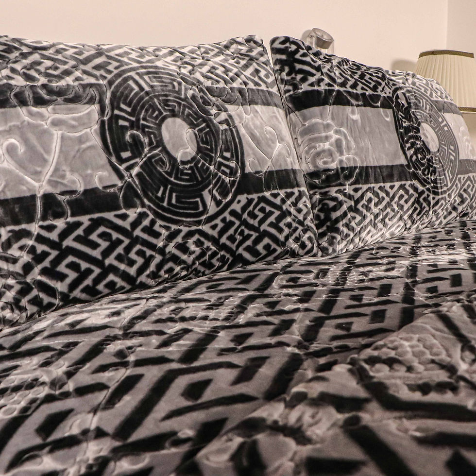 Thumbnail: Signature 4-Pcs Bed Cover Set