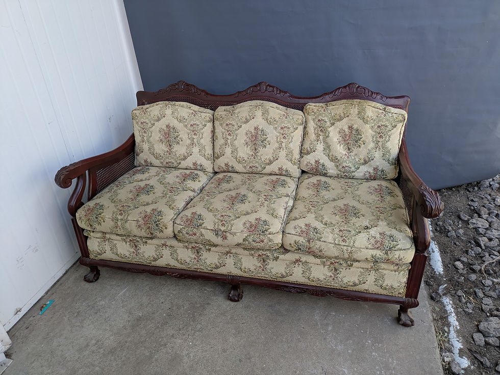 Miniaturbild: Vintage Timber Lounge Suite – Sofa & Two Armchairs (Set)