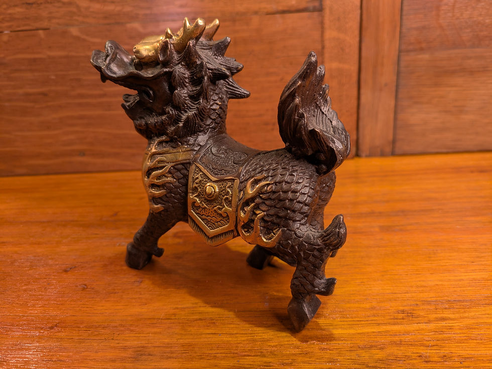 Miniatúra: Pair of Qilin Statues – Bronze/Resin Composite with Brass-Tone Detailing