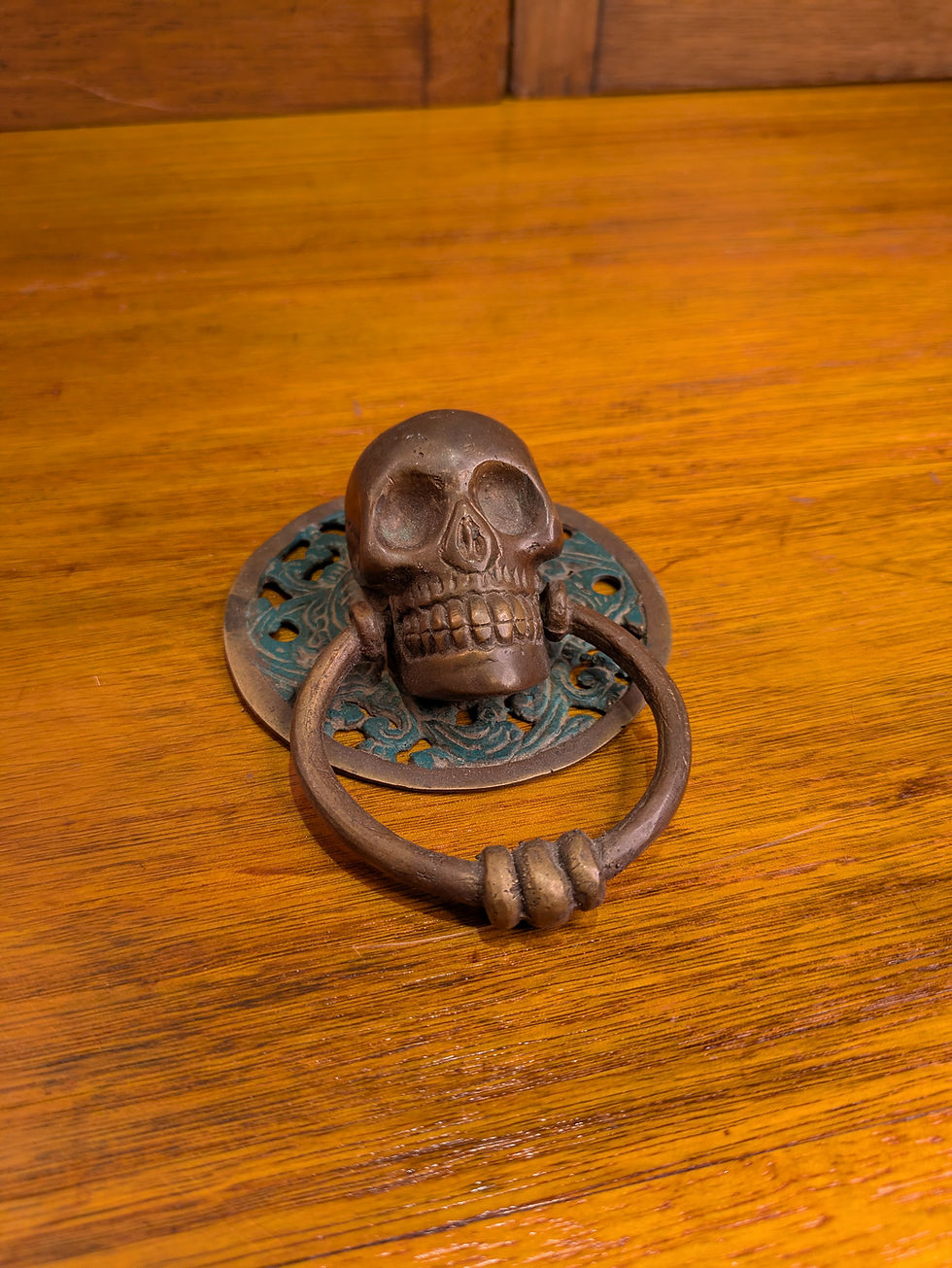 Thumbnail: Vintage Brass Skull Door Knocker – Gothic / Punk Decor – 9cm Plate