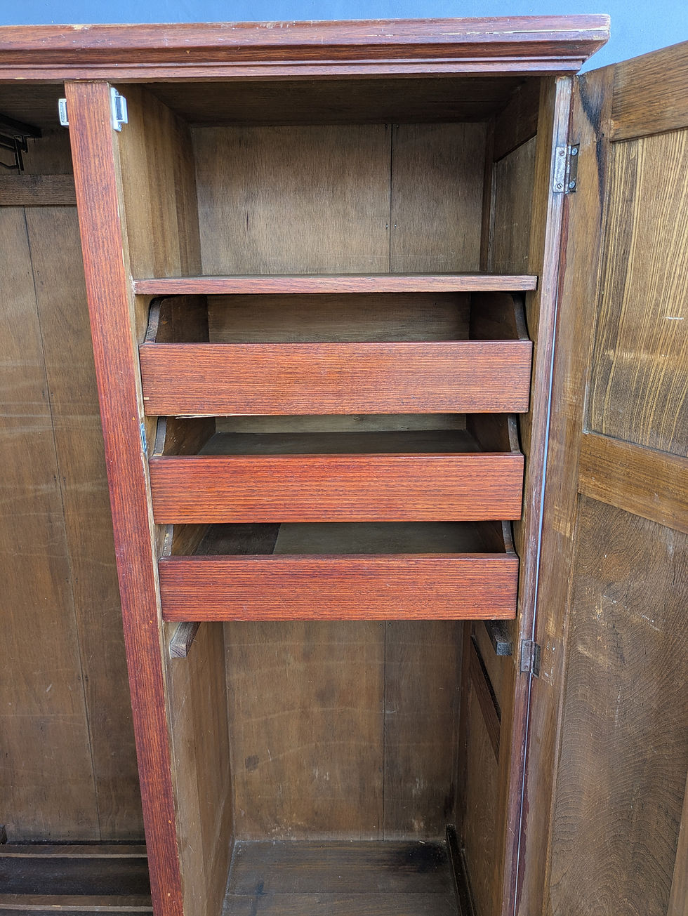 Миниатюра: Timber Wardrobe / Storage Cabinet – Vintage