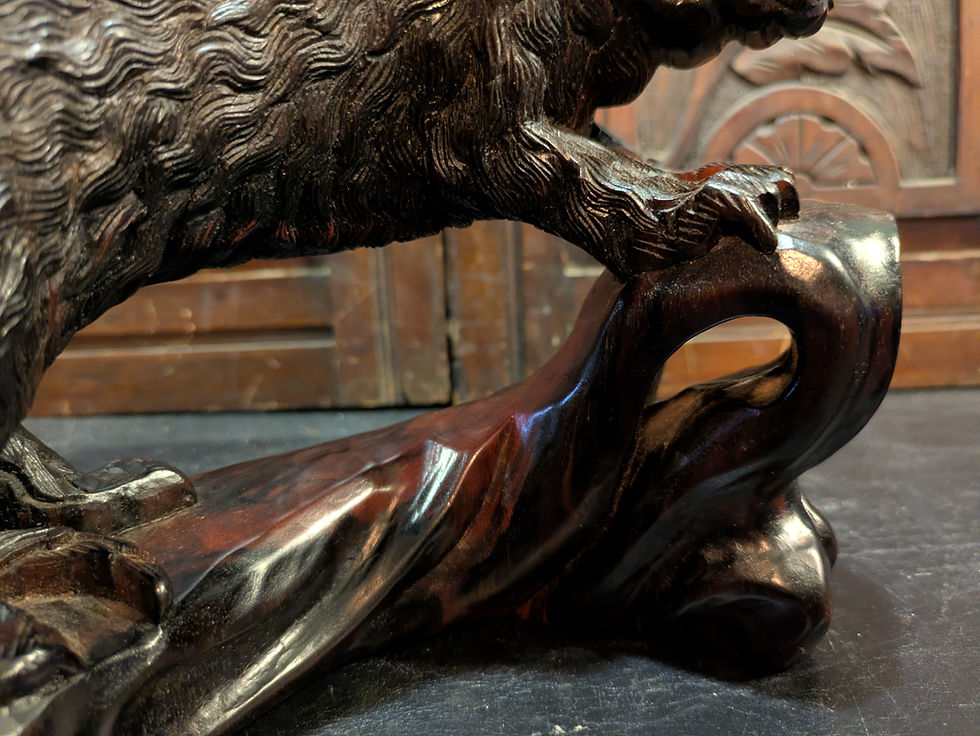 サムネイル： Antique Japanese Hand-Carved Boxwood Wild Cat Sculpture on Root Base – c.1890