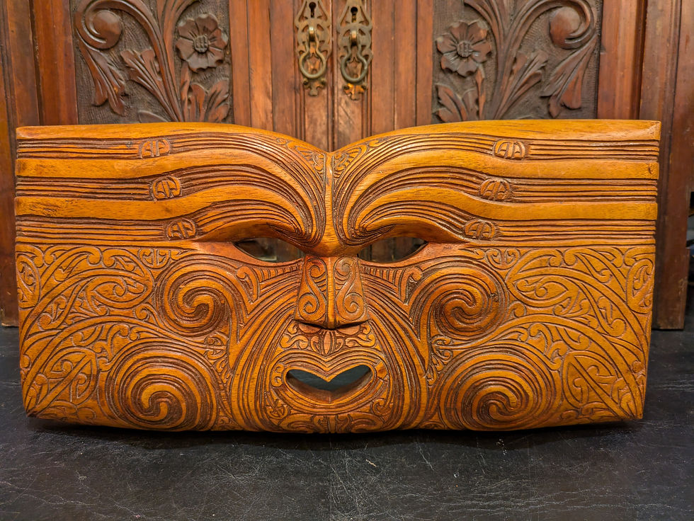 Miniatura: Antique Māori Carved Wooden Panel / Wall Plaque – New Zealand, c.1900s