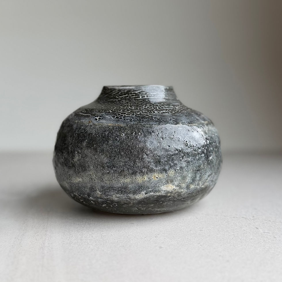 Thumbnail: Table Vase | Black & White 
