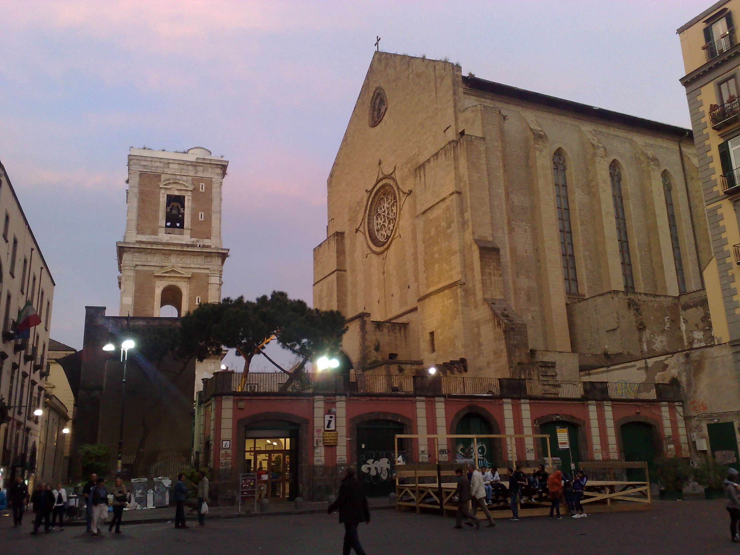 Monastero_di_SantaChiaraNaples.jpg