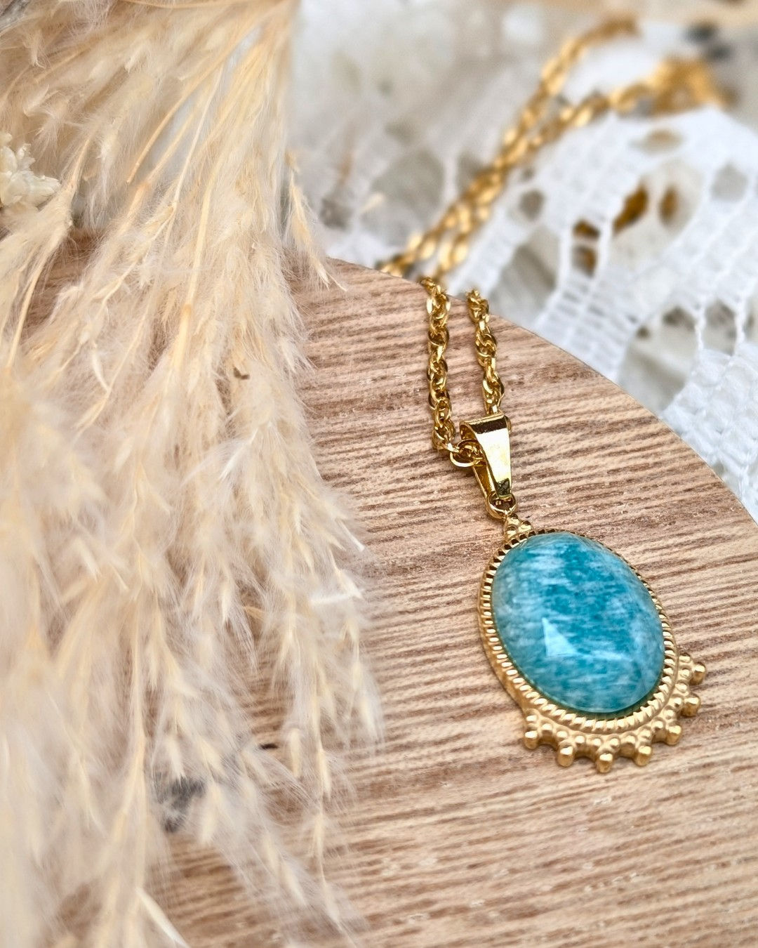 Edna, le collier