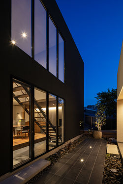 エクステリアアプローチ 夜
