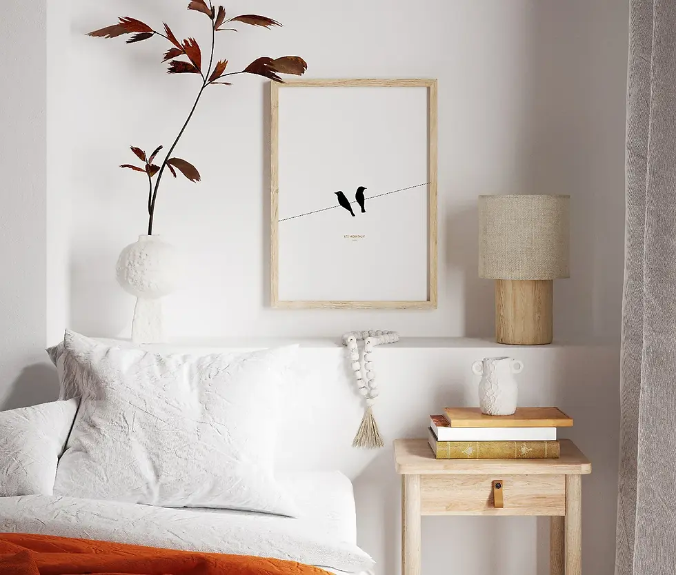 Miniature : L'affiche les Moineaux au format A3 encadrée dans un cadre bois et accroché sur le mur d'une chambre