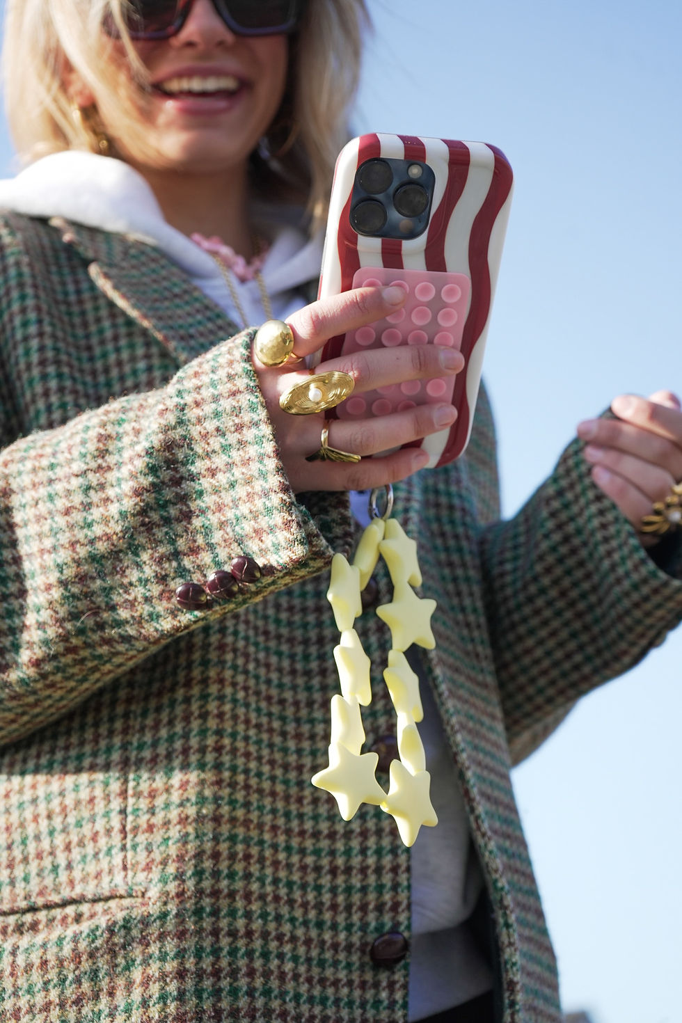 Thumbnail: Busy Woman