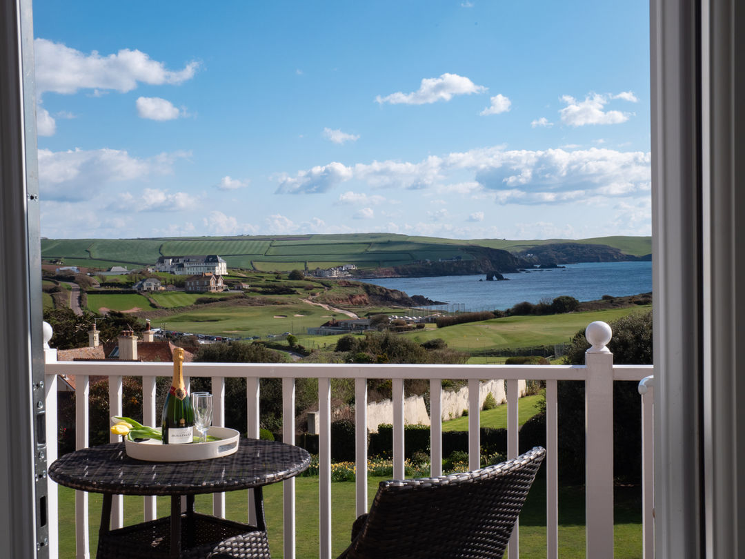 West Wing Balcony, Thurlestone, Devon, Self Catered Holiday Home