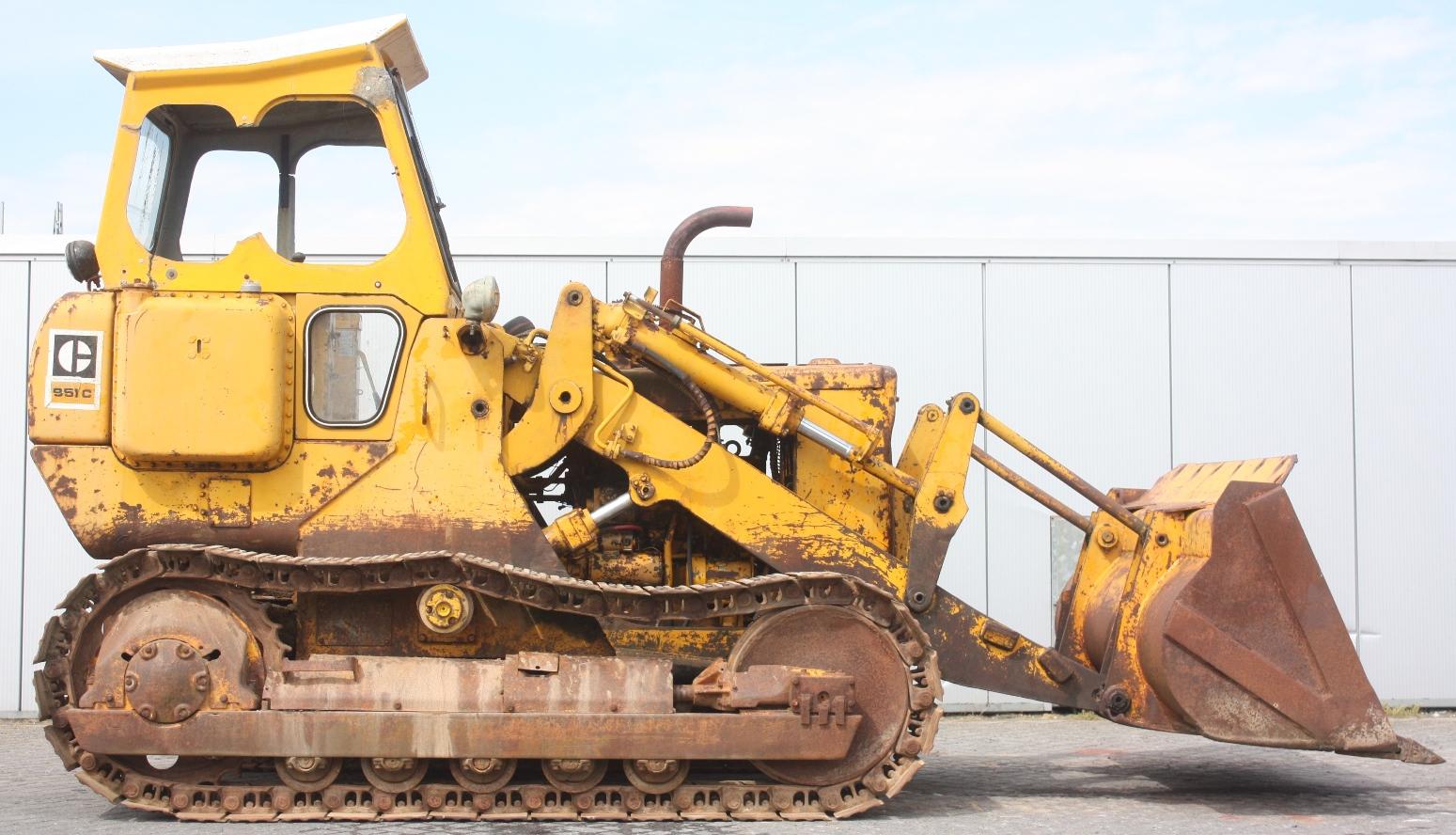 Caterpillar 941, 941B, 951B, 951C.jpg