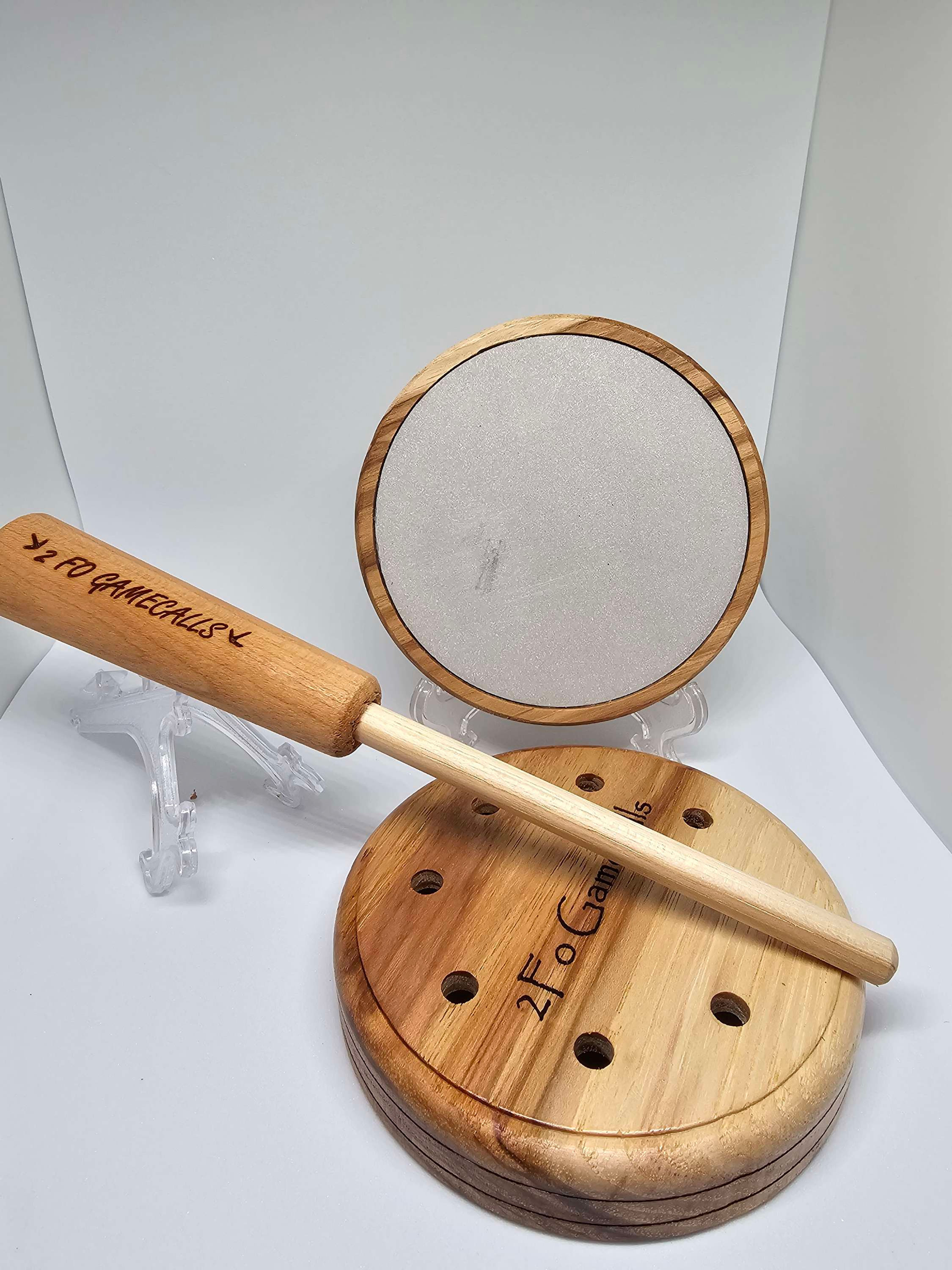 Blasted aluminum o/ glass hickory 