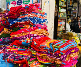 Video Ajmer Sharif Charity Work, blankets distribution