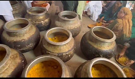 How is deeg niyaz distributed