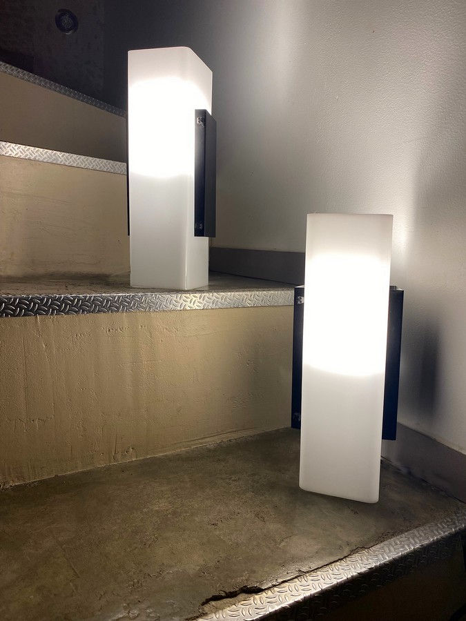 Thumbnail: Elégante Paire D'appliques murales Plexi