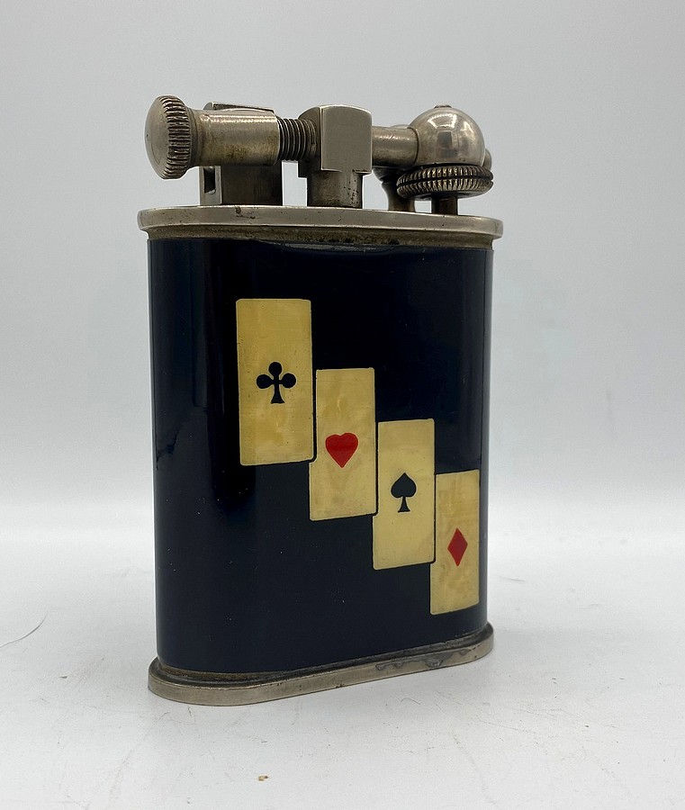 Thumbnail: Gros briquet de Table POKER Lighter