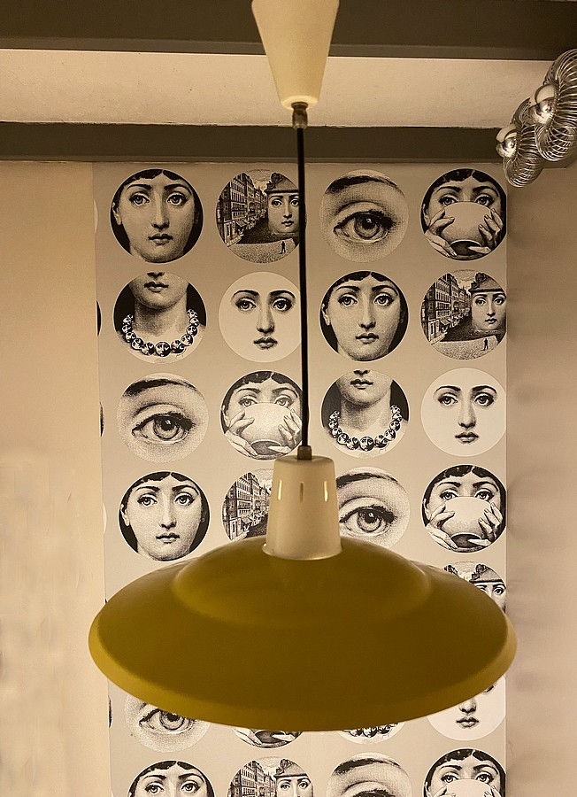 Thumbnail: Belle Suspension Philips 1960