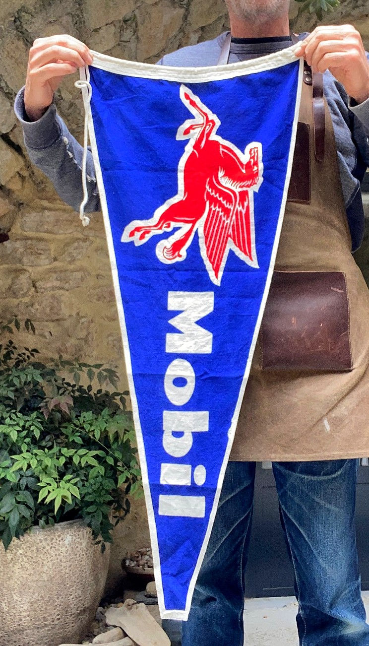 Miniature : Ancien Drapeau Fanion MOBILOIL
