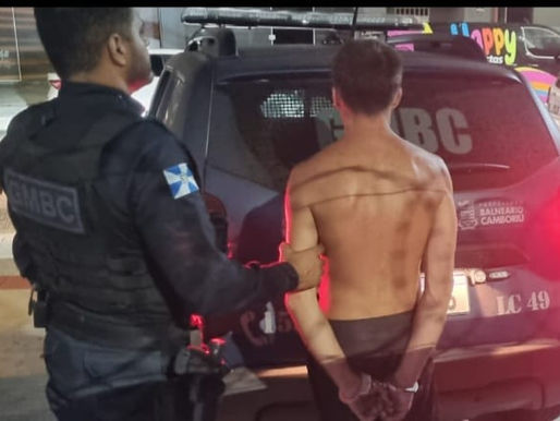 Guarda Municipal prende homem após furto de caixas de transporte de supermercado