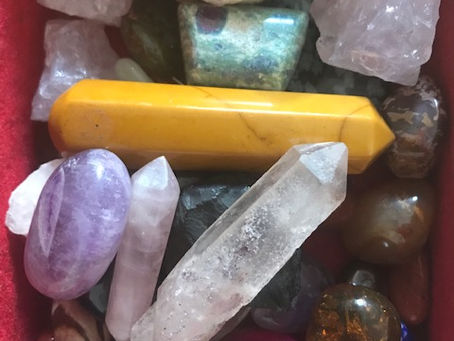¿Cómo limpiar y cargar las piedras?
