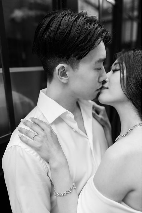 Vancouver engagement photoshoot in Gastown by The Eunice & Co.
