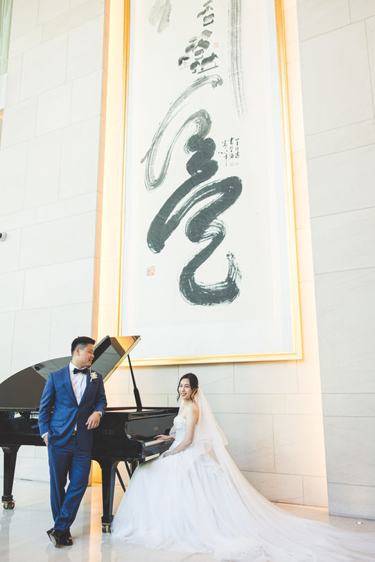 Wedding photo in Shangri-la hotel in Vancouver