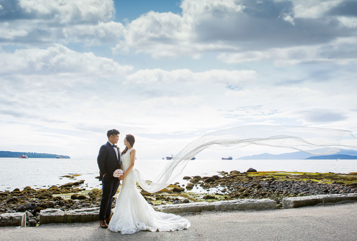 prewedding photos in Stanley park.