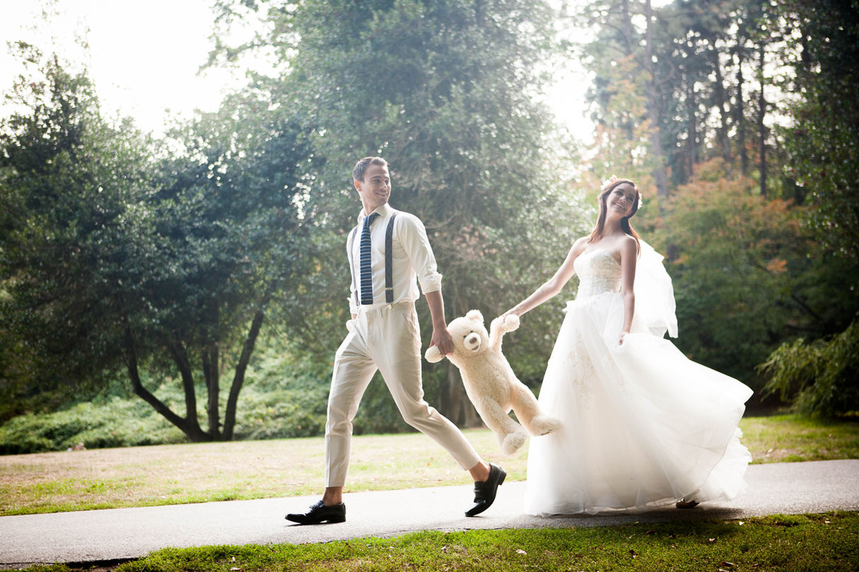 Wedding photo in queen elizabeth park. 