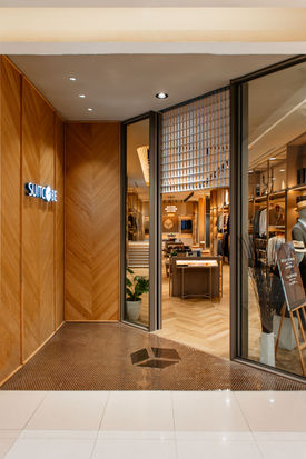 SUITCUBE Future park rangsit retail shop interior entrance