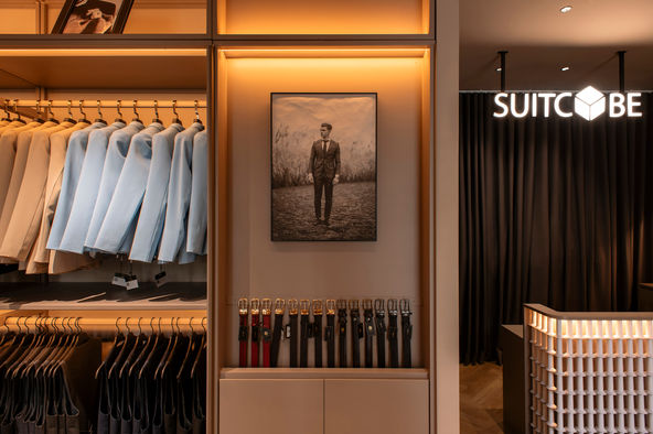 SUITCUBE The Circle retail shop interior